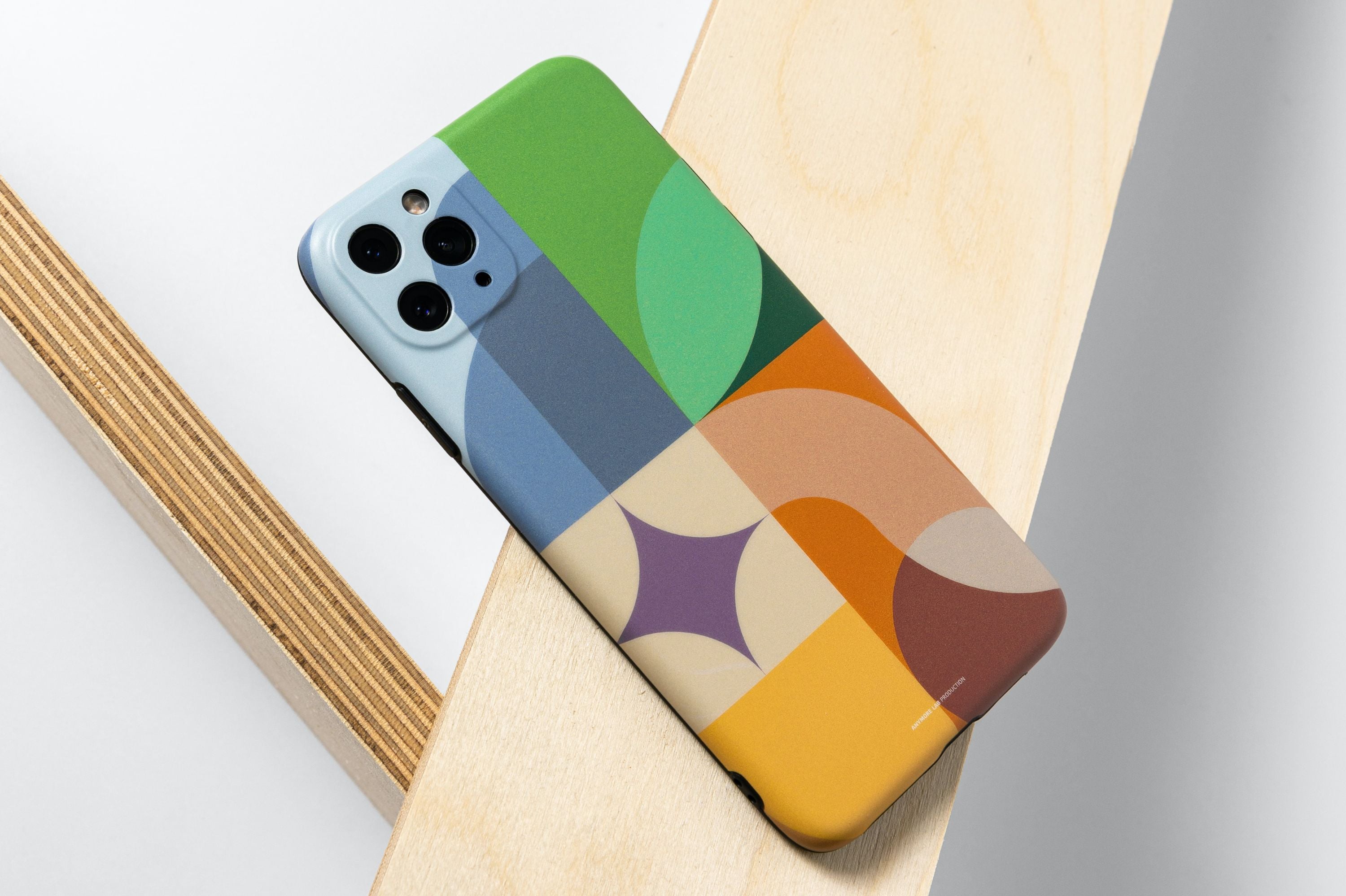 L'impact environnemental des coques de téléphone traditionnelles : Pourquoi passer aux alternatives biodégradables ?