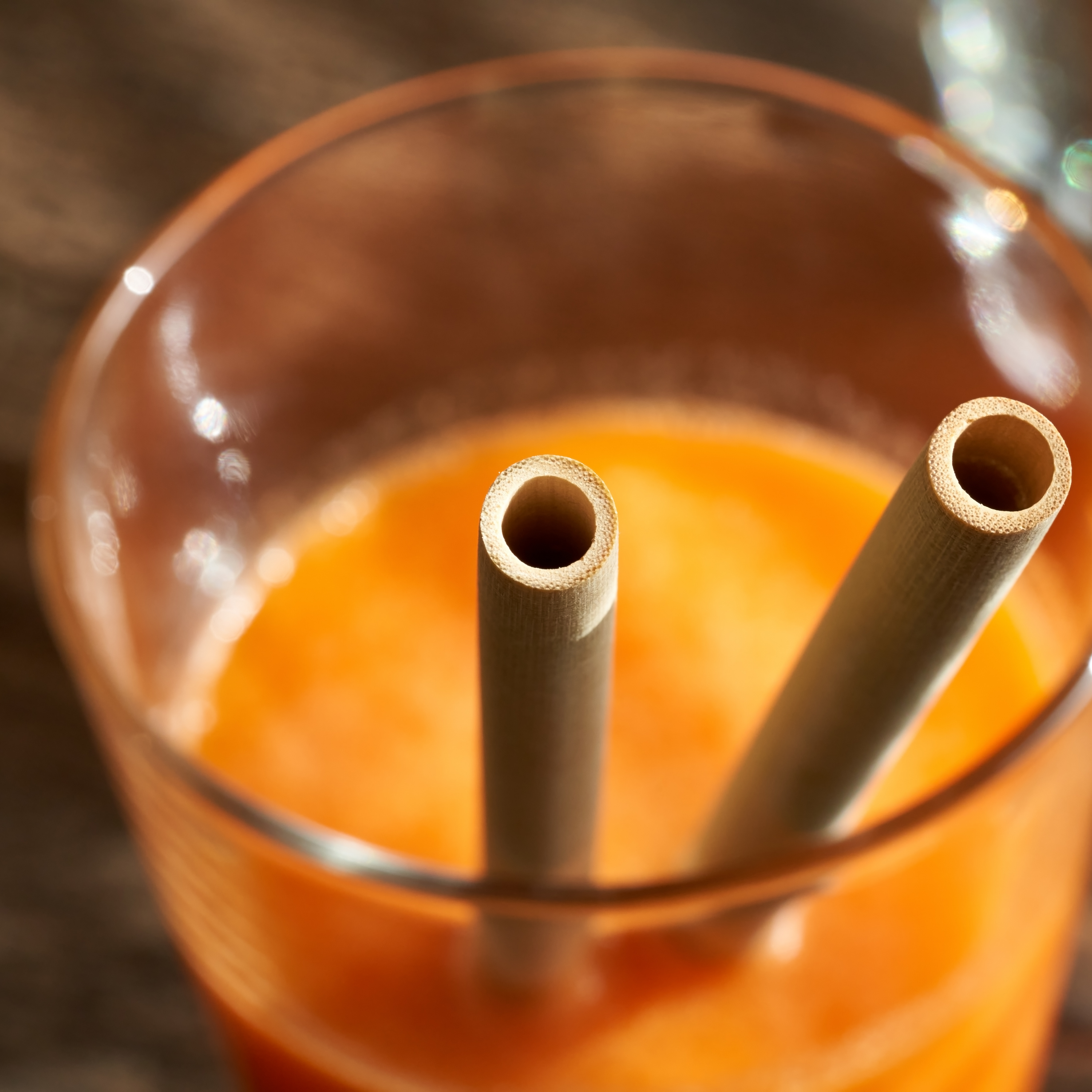 Lot de 4 pailles en bambou + pochette en coton + goupillon